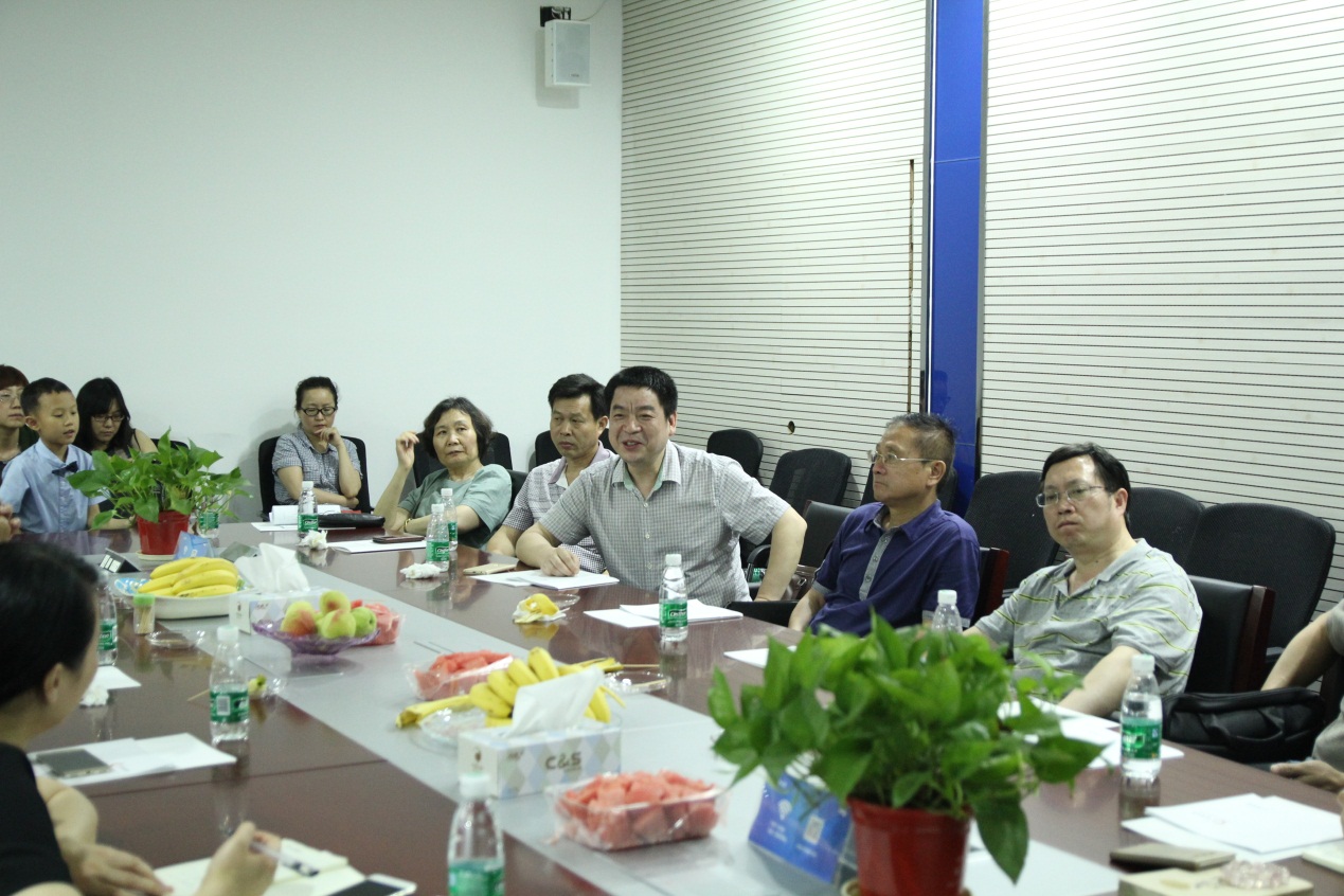 张利燕教授发言 张利燕教授发言