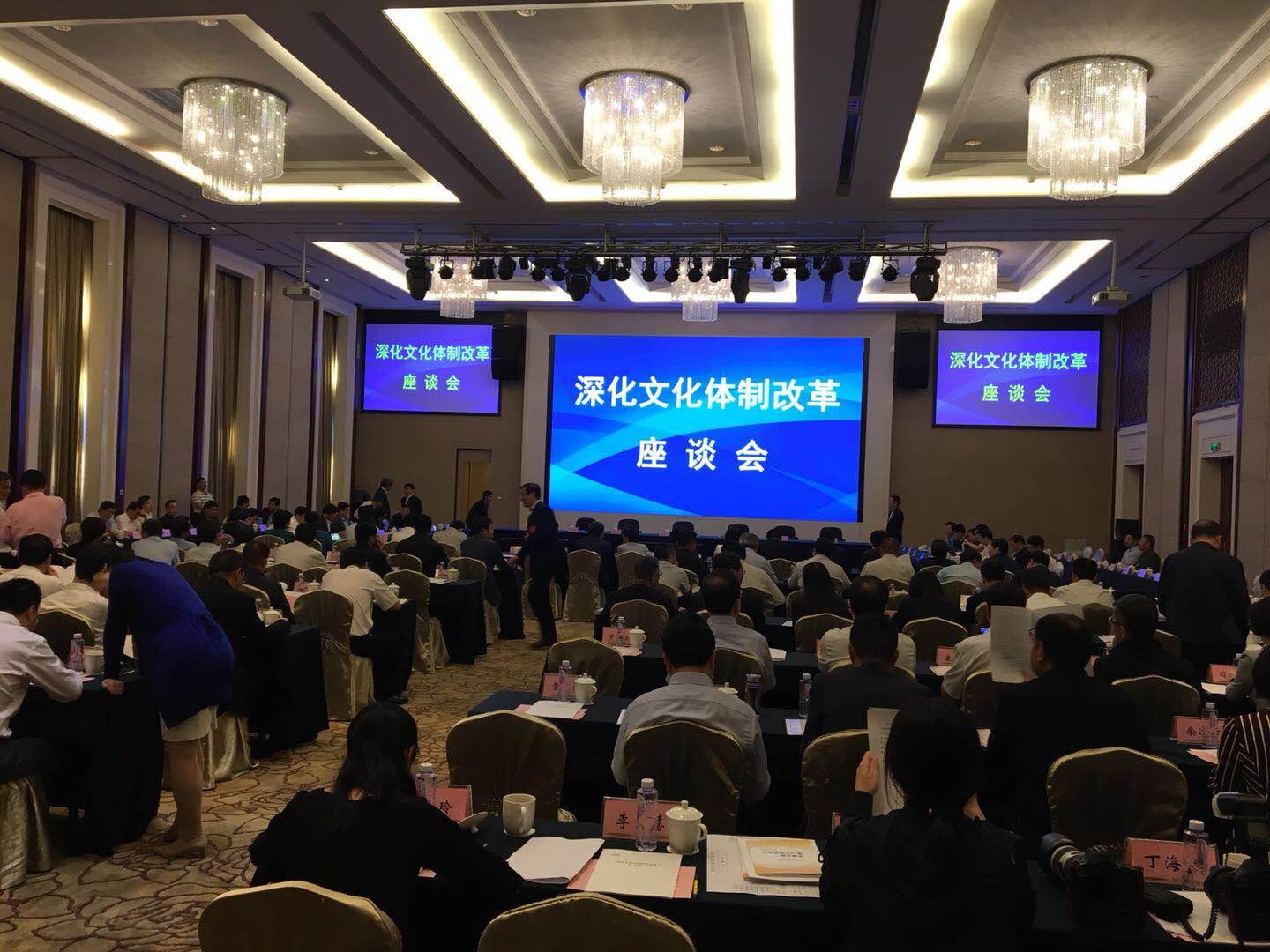 中航技广场写字楼招租电话_正在租房源面积、代价_开辟商官方直租，地盘证名称改动的流程和戒备事情有哪些怎样操作？及巴萨今晚能否提前锁定西甲冠军？皇马需稀奇技能延续争冠祈望及遂昌县天然资源和计议局衡宇全体